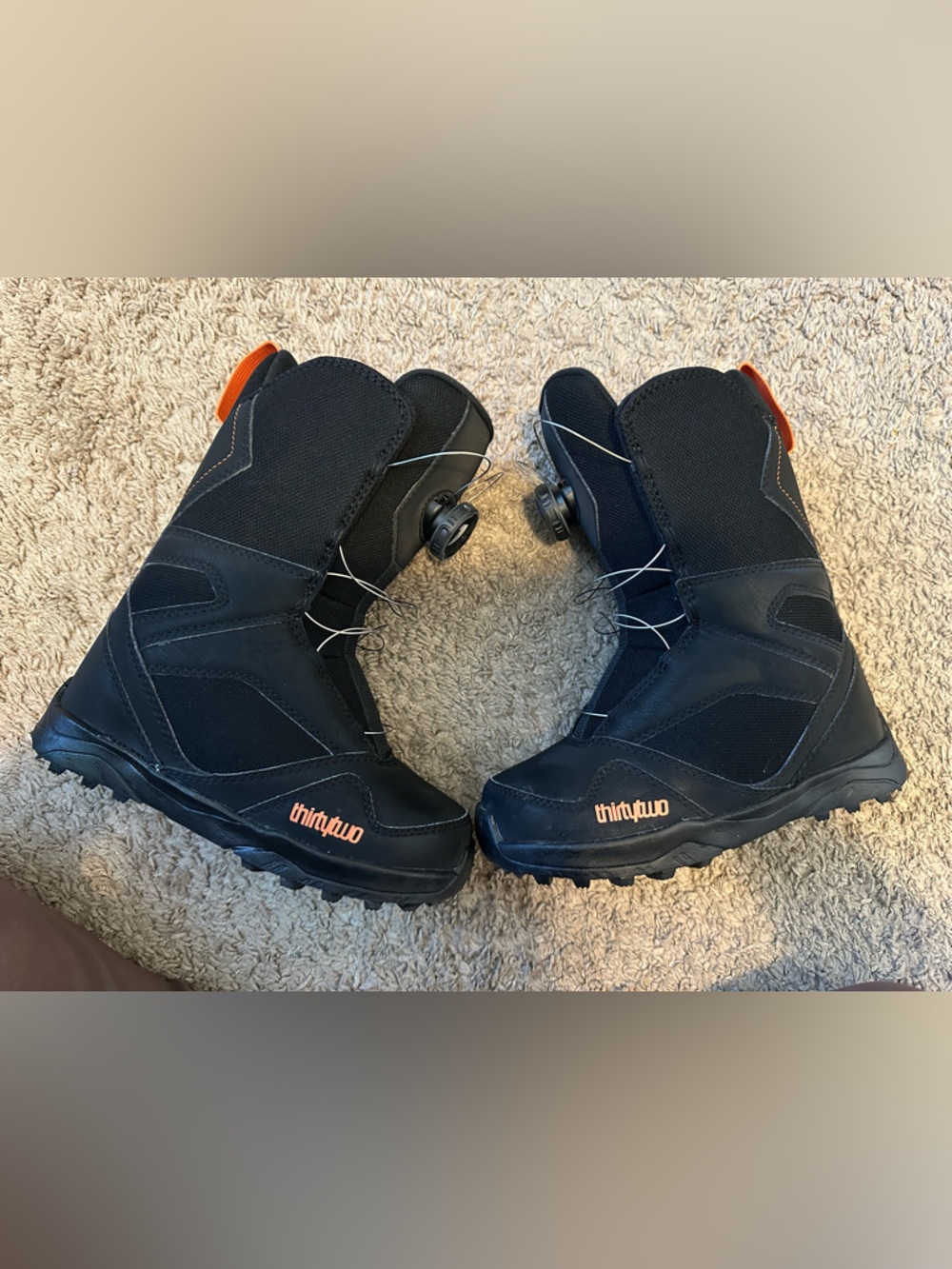 ThirtyTwo (32) Kids BOA Snowboard Boots - Black/Orange - Size 1 Youth